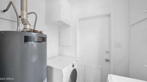 4522 11 Ave, Phoenix AZ 85013-1017 exterior