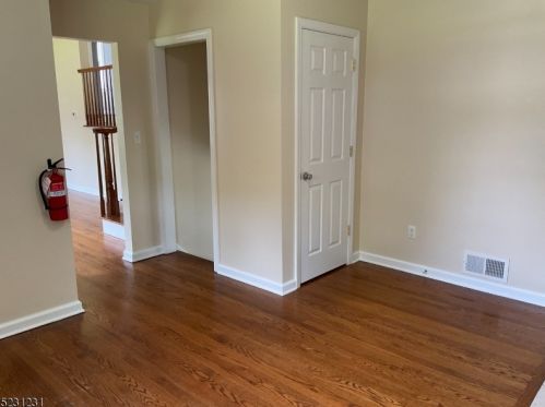 91 Kline Blvd, Berkeley Heights NJ  07922-1315 exterior
