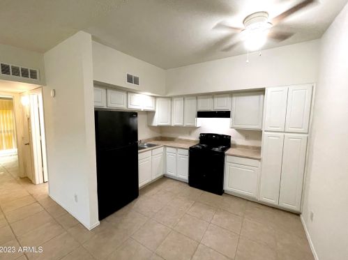 6713 Myrtle Ave, Glendale AZ 85301-1801 exterior