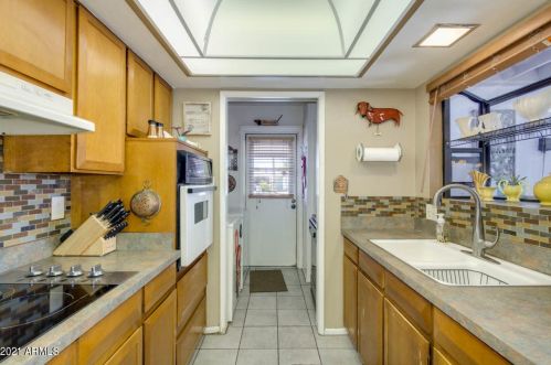 9047 36th Dr, Phoenix, AZ 85051-3306