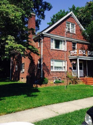37 Gurdon St, Bridgeport, CT 06606-5030