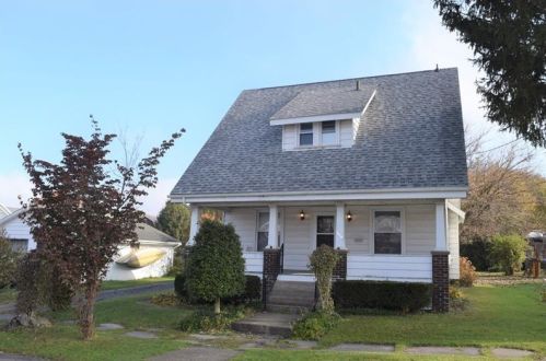 127 12th St, Hermitage, PA 16150-1012