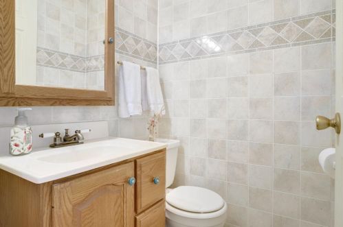 2153 Marshall Dr, Valpo IN  46385-5429 exterior