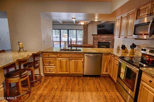 2589 Mustang Cir, Pinetop, AZ 85935-8140