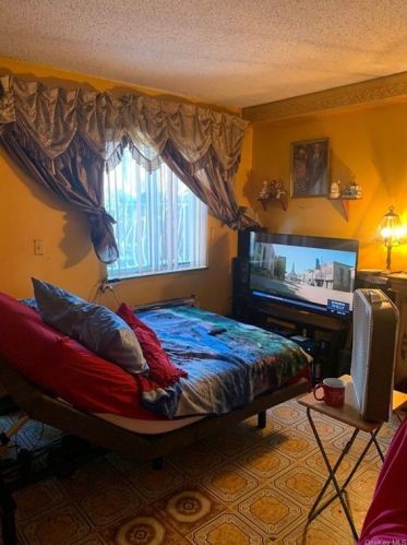 877 Freeman St, Bronx NY  10459-1509 exterior