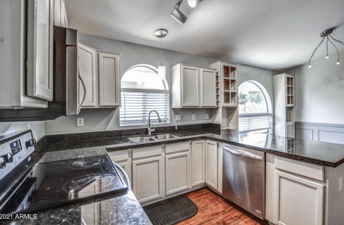 1088 Sierra St, Gilbert AZ  85296-3832 exterior