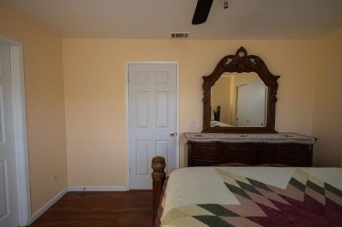 306 Ravenwood Way, Lodi CA  95240-7839 exterior