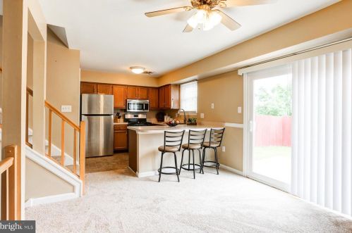 6290 Spg Knl Dr, Harrisburg PA 17111-6883 exterior