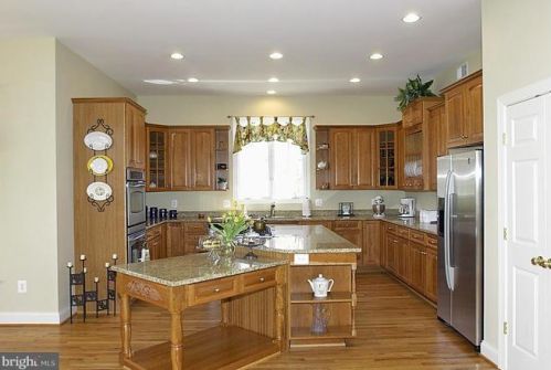 8267 Roxborough Loop, Gainesville VA 20155-3207 exterior