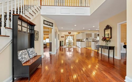 6 Ulster Dr, Muttontown, NY 11753-1922