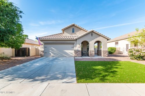 3380 Pinot Noir Ave, Gilbert, AZ 85298-9092