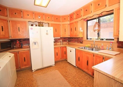 195 Millbury St, Worcester MA 01610-2801 exterior