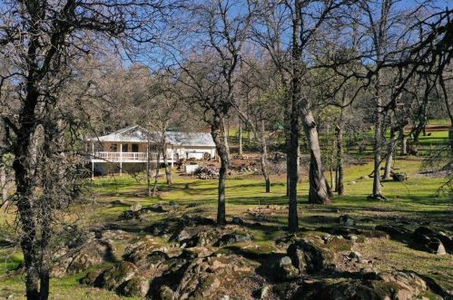 11004 Pekolee Dr, Grass Valley, CA 95949-9282