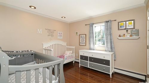 255 Maple St, Islip Manor NY  11751-4801 exterior