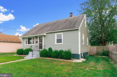 1048 Thompson Ave, Gloucester, NJ 08031-1632