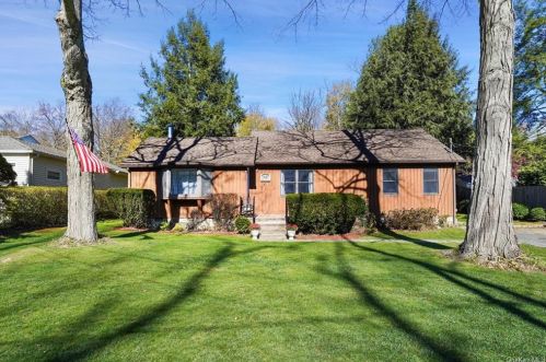 20 Larch Dr, Mahopac, NY 10541-5420