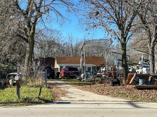 7334 Tichigan Rd, Waterford, WI 53185-1754