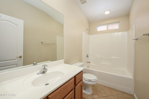 2460 Topanga Dr, Bullhead City AZ  86442-8466 exterior