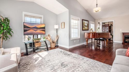 21 Buckeye Blvd, Pataskala OH  43062-8465 exterior