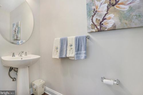 234 Hopewell Dr, Collegeville PA  19426-2852 exterior