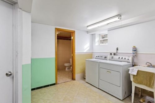 160 52 St, Bayonne NJ  07002-2111 exterior