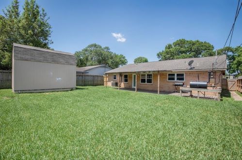 4205 Baron Ln, Deer Park TX  77536-6220 exterior
