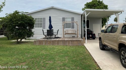 1021 Barefoot Cir, Sebastian, FL 32976-7014