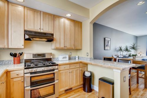 1633 Franklin St, Denver CO 80205-3967 exterior