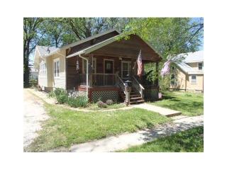 712 Hickory St, Ottawa, KS 66067-2912