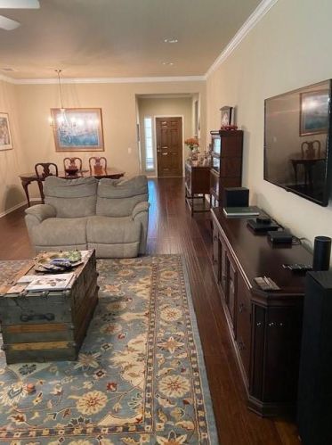 721 Independence Creek Ln, Georgetown, TX 78633-5403