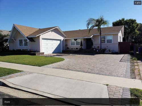 5783 Roswell St, San Diego CA 92114-1212 exterior