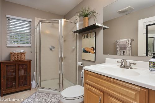 458 Center Ave, Middletown NJ  07748-5369 exterior