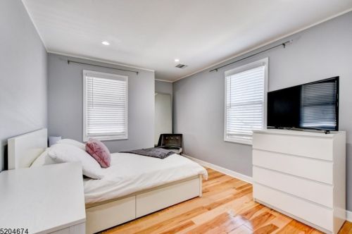 15 5th Ave, Manville NJ  08835-1321 exterior