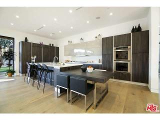 2775 Nichols Canyon Rd, Los Angeles CA  90046-1345 exterior