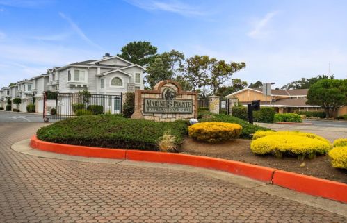 23 Outlook Cir, Pacifica CA  94044-2146 exterior