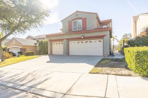 26458 Beecher Ln, Santa Clarita, CA 91381-1408