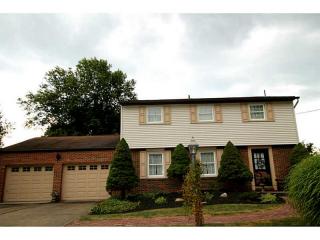1522 Bluestone Dr, Glenshaw, PA 15116-2562
