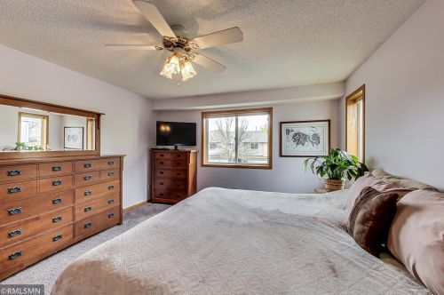 7400 Brady Path, South Saint Paul MN  55076-2341 exterior