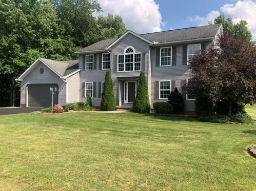 3207 Hidden Brooke Ct, New Castle, PA 16105-2934