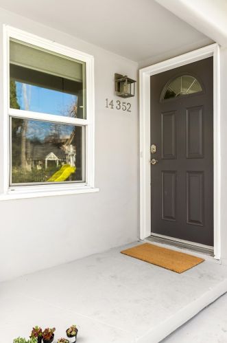 14350 Hortense St, Van Nuys, CA 91423-2648