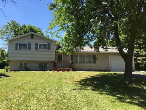 143 Florendin Dr, Henrietta, NY 14467-9218