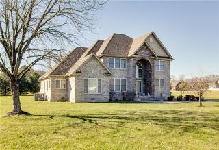 832 Franklin Heights Dr, Winchester, TN 37398-4697