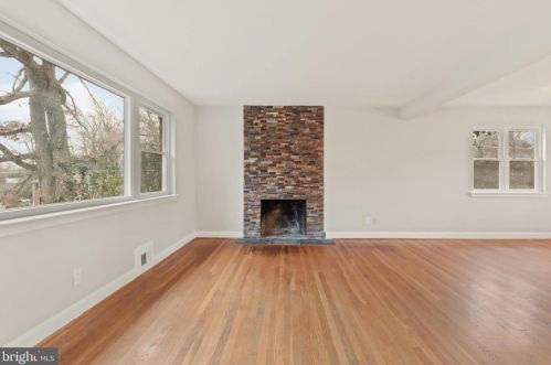 3216 Hewitt St, Falls Church VA  22042-2508 exterior