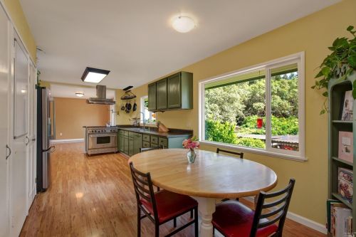 3802 Chanate Rd, Santa Rosa CA  95404-1840 exterior