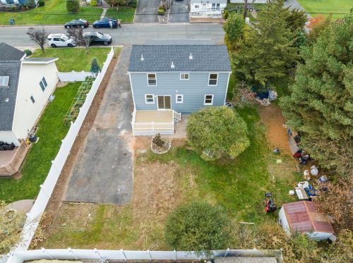 221 18th Ave, Manville NJ  08835-1629 exterior