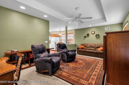 5 Winding River Rd, Lakewood NJ  08701-5734 exterior