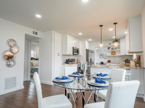 3201 Maritana Dr, Saint Petersburg FL  33706-4036 exterior