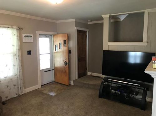 1625 Ridge Ave, Hermitage, PA 16150-1068