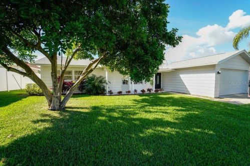 5250 Denver St, Saint Petersburg, FL 33703-3229