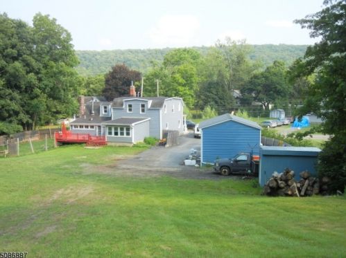 979 Union Valley Rd, West Milford Lakes NJ  07480-1200 exterior